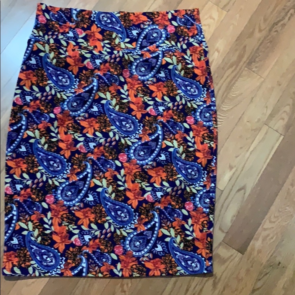 LuLa Roe Cassie pencil skirt